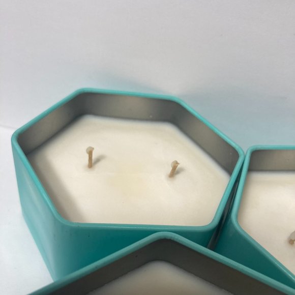 Burt's Bees Cotton Blossom 2 Wick Tin Soy Candle Set of 3 3.5oz DISCONTINUED - Picture 10 of 13